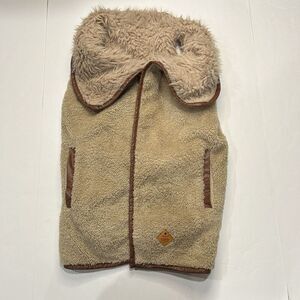 Simply Southern Size M  Faux Fur Sherpa Vest Tan Brown Trim